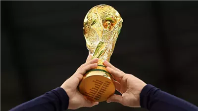 قفازات صنعت التاريخ.. عندما تحولت تصديات الحراس إلى بوابة المجد بـ كأس العالم