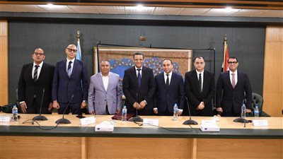 خصومات جديدة للصحفيين.. اتفاق بين النقابة والمصرية لتجارة الأدوية يشمل 82 صيدلية