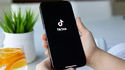 أوفكوم تحقق مع تيك توك بشأن إجراءات حماية الأطفال
