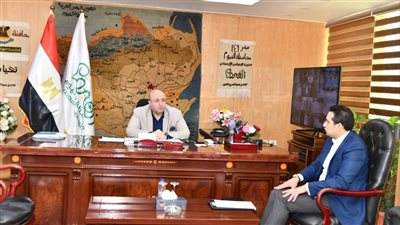 محافظ الفيوم يؤكد على ضرورة رفع الوعي لدى طلاب الجامعات والمدارس