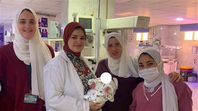 بعد شهرين من الترقب.. كيف انتصر طفل لم يتجاوز وزنه 900 جرام على أخطر تحديات الحياة؟