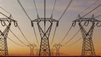  شركة البحيرة للكهرباء تعلن أماكن ومواعيد فصل التيار غدًا 