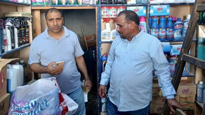 ضبط محلين لحيازتهما سلعًا مجهولة المصدر بالبحيرة