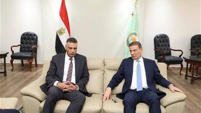 وزير الزراعة يبحث مع محافظ جنوب سيناء التوسع في زراعات النخيل والزيتون