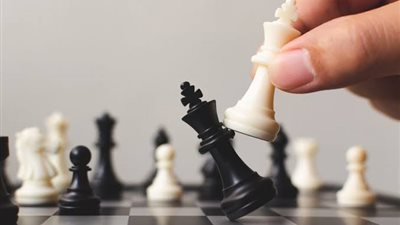 طبيب يوضح تأثير الشطرنج على الدماغم