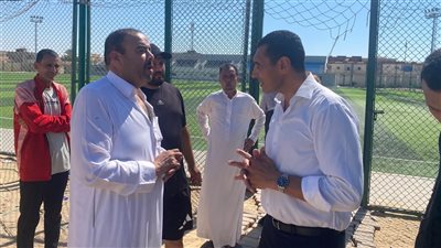 وزير الرياضة يقوم بزيارة مفاجئة لمركز شباب الحمام ونادي الحمام الرياضي