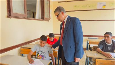 وكيل تعليم أبوتشت يواصل جولاته الميدانية لمتابعة امتحانات الدور الثاني