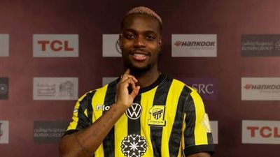 جورج إيلينيخينا يحسم قراره الدولي بتمثيل منتخب نيجيريا