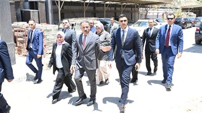 وزير الصناعة يتفقد مقر مصلحة الرقابة الصناعية 