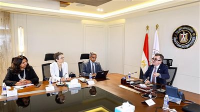 وزير التخطيط: قطاع الكهرباء يمثل نموذجًا ناجحًا للتعاون المؤسسي والشراكات التمويلية المبتكرة