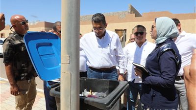 محافظ البحر الأحمر يوجه بتحسين المظهر الحضاري ورفع كفاءة الخدمات ببلوكات الروضة براس غارب 