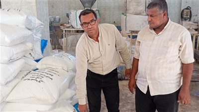 ضبط مصنع مخصبات دون ترخيص يستخدم أسمدة مدعمة بالفيوم 