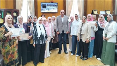 رئيس قطاع الشؤون الصحية بالقاهرة يكرّم مديري المعامل المتميزين