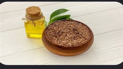 بذور الكتان للشعر.. مكون طبيعي يعزز الترطيب ويمنح الخصلات القوة واللمعان