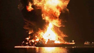  الحرس الثوري: قواتنا البحرية تفرض سيطرتها على مضيق هرمز بعد تعرض ناقلة نفط لانفجار