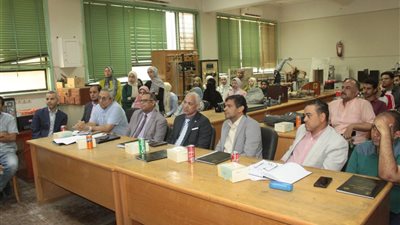 كلية الهندسة بجامعة أسيوط تستعرض مشروعات تخرج طلابها