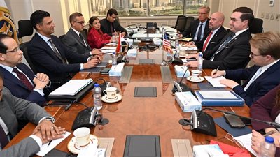 وزير الصناعة يبحث مع مساعد وزير التجارة الأمريكي سبل تنمية وتطوير العلاقات المشتركة