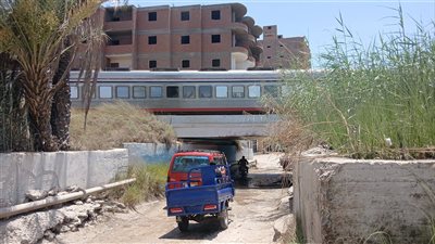 صور فيديو.. نفق الإصلاح الزراعى بنجع حمادى أزمة مستمرة تحتاج لحل عاجل