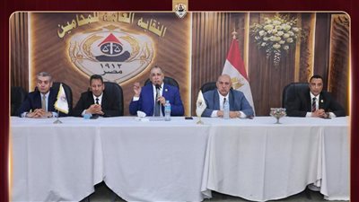 نقيب المحامين: النقابة لا تشترط الحجاب.. والمظهر اللائق واجب أثناء ممارسة المهنة