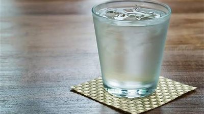 ماذا يحدث لجسمك عند قلة شرب الماء لفترة طويلة؟
