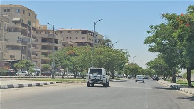 هدوء الحركة المرورية ونشاط محدود بالأسواق مع الحر بالإسماعيلية