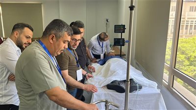 تدريب الأطباء والتمريض على أحدث تقنيات الإيكمو في قصر العيني 