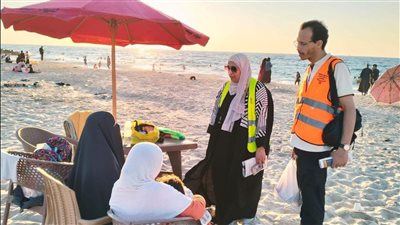 صندوق مكافحة الإدمان يرفع وعي المصطافين بأضرار المخدرات على شواطئ شمال سيناء