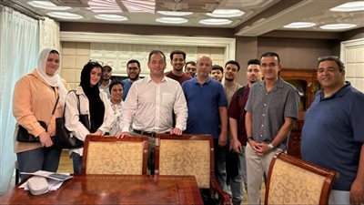 القائم بأعمال سفارة مصر في أستانا يجري مهمة قنصلية بمدينة ألماتي لخدمة أبناء الجالية
