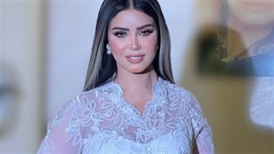   إيناس عز الدين تخطف الأنظار بإطلالة لافتة بافتتاح المهرجان القومي للمسرح المصري