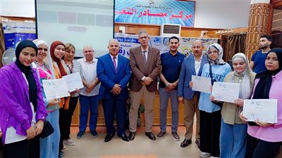 مدير تعليم الفيوم يُكرم الفائزين في مسابقة 