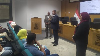 جامعة العاصمة تنظم دورة تدريبية متخصصة لشرح قانون الخدمة المدنية 