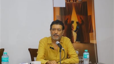 أحمد وفيق: المسرح صنع شخصيتي الفنية.. وشاهين علمني ألا أحصر نفسي 
