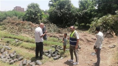 لجان لإجراء معاينات محطات الصرف الصحى وخطوط الطرد بقرى نجع حمادى