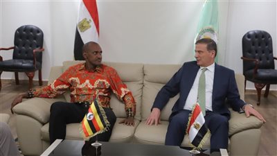وزير الزراعة يلتقي نظيره الأوغندي لبحث سبل تعزيز الشراكة الاستراتيجية