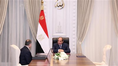 السيسي يستقبل اللواء محمود توفيق وزير الداخلية بمدينة العلمين