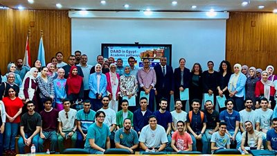 جامعة الإسكندرية تبحث مع الهيئة الألمانية للتبادل العلمي تعزيز التعاون