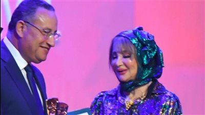 أول تعليق من شهيرة بعد تكريمها بالمهرجان القومي للمسرح (شاهد)
