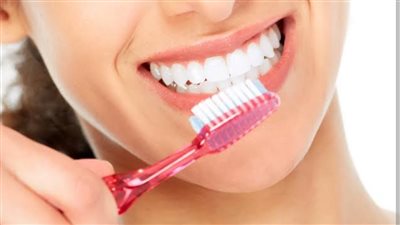 طرق تنظيف الأسنان بشكل صحي.. خطوات بسيطة تحافظ على ابتسامة مشرقة