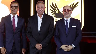 من الفكرة إلى أكبر صفقة.. ستاد الأهلي قصة صنعتها 