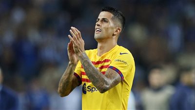 كانسيلو يعود إلى تدريبات الهلال وينتظر برشلونة 