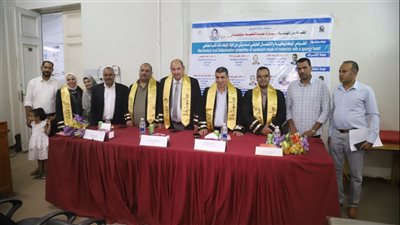 رسالة ماجستير بهندسة قنا تبحث الخواص الميكانيكية والانفصال الطبقي لسندوتش من المواد المؤلفة ذات القلب الإسفنجي