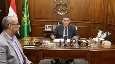 محافظ القليوبية يتابع مع وكيل وزارة التعليم إجراءات دراسة خفض الحد الأدنى للقبول بالثانوية العامة