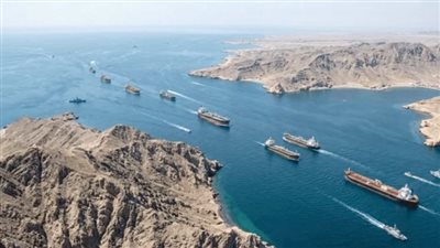رويترز: خطة مؤقتة بين إيران وسلطنة عُمان بشأن مضيق هرمز 