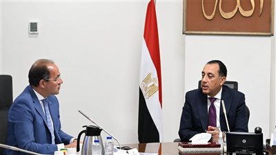 رئيس الوزراء يُتابع مع وزير المالية عددا من ملفات العمل