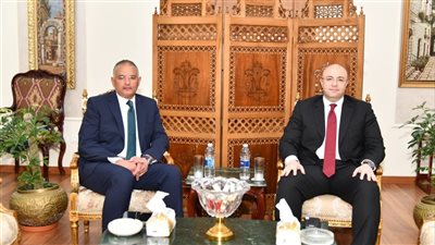 محافظ الفيوم يهنئ مدير الأمن الجديد بتولي مهام منصبه
