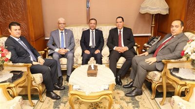 محافظ المنوفية ورئيس الجامعة يهنئان اللواء عبد الحليم إسماعيل بتوليه مهام مدير الأمن