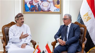 اقتصادية قناة السويس تبحث تعزيز التعاون الاستثماري مع سلطنة عمان