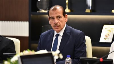 تكليف الدكتور عمرو قنديل نائب وزير الصحة بالإشراف على قطاع المهن الطبية ومنظومة التكليف 