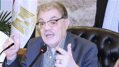 الوفد يشيد بإدارة أزمة حريق ميناء دمياط ويحذر من الأخبار المضللة