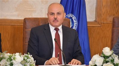 تدريب أعضاء هيئة التدريس بجامعة قناة السويس على نشر الامتحانات إلكترونيًا